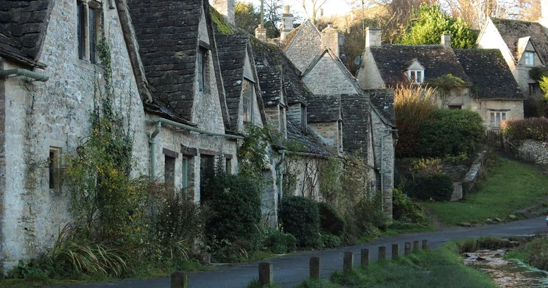 What are the top things to do before selling your house?